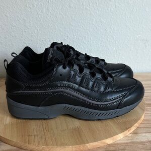 Easy Spirit Roadrun Womens Sneakers